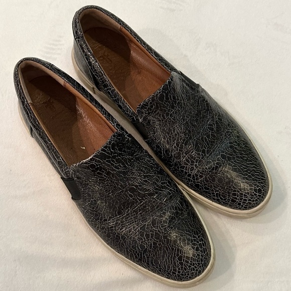 FRYE Ivy Slip On Shoe Black Crackle Women's 9 Casual Fashion Sneaker - Picture 4 of 11